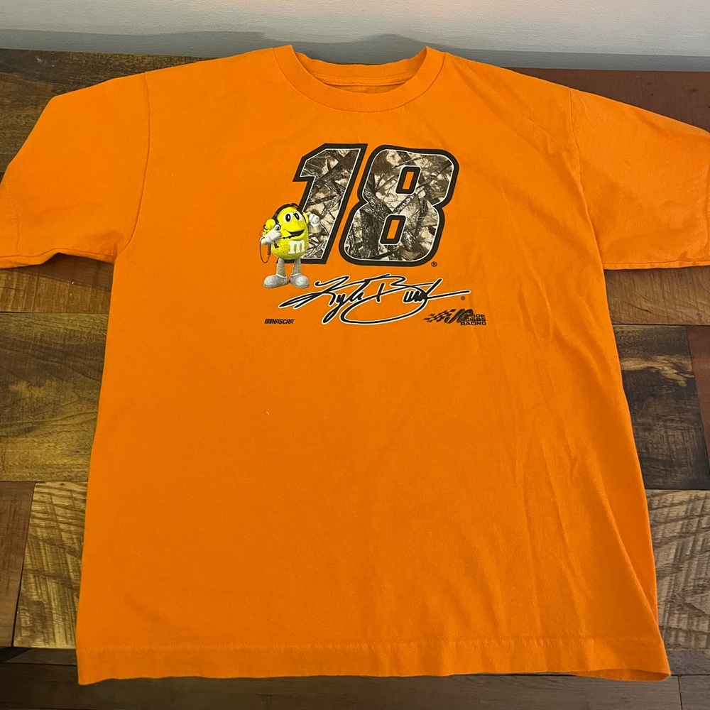 NASCAR Kyle Busch racing t-shirt - size adult small or youth xl